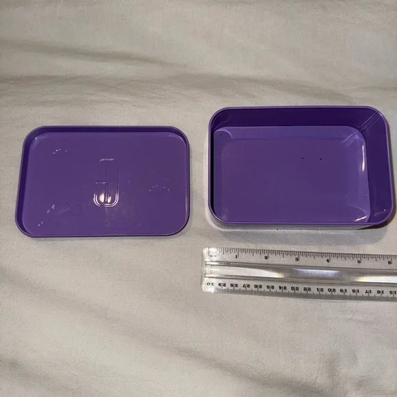 Clinique Purple Starry Tin Box - Picture 3 of 3